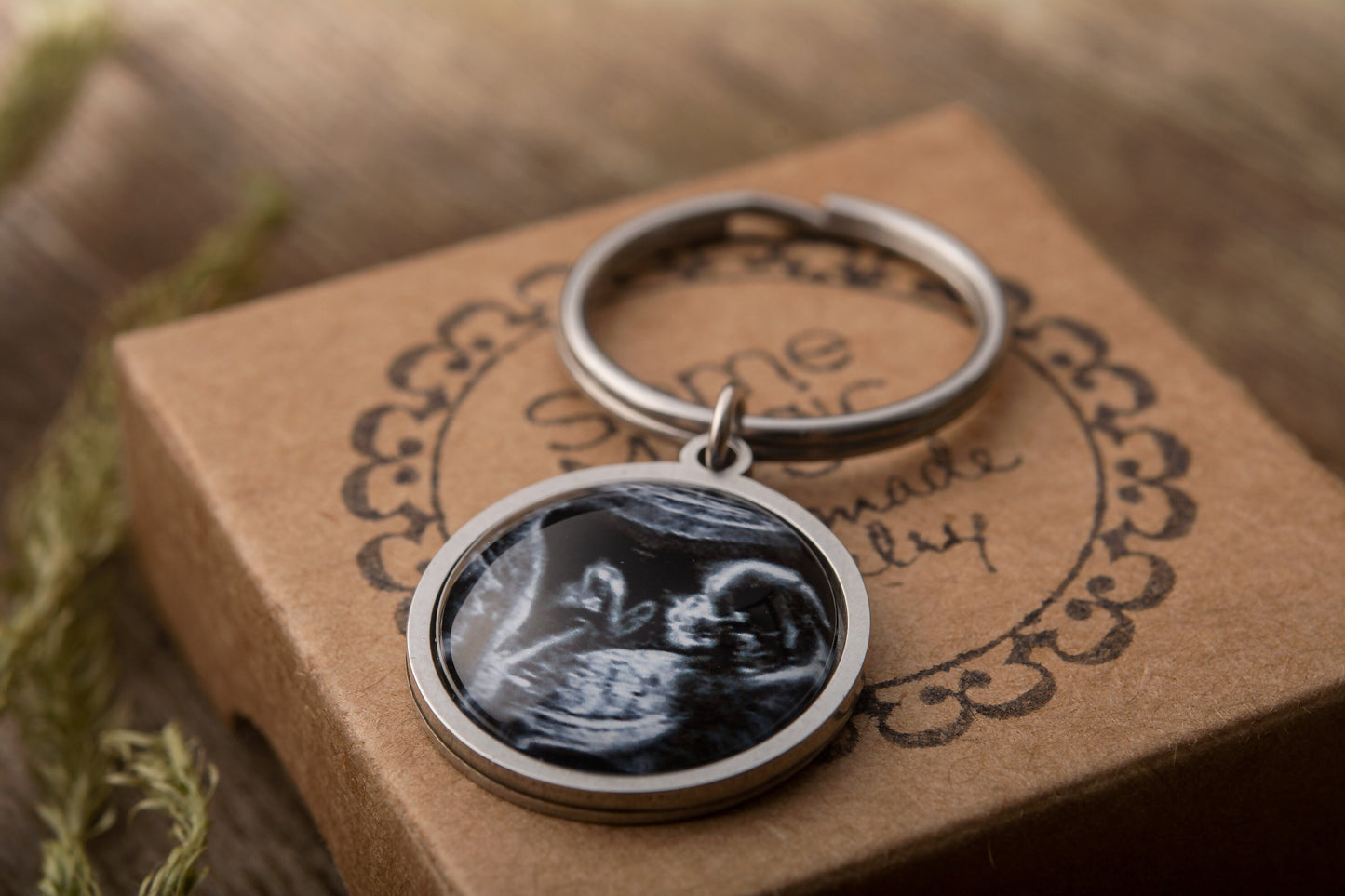 Ultrasound Keychain With Custom Message, Gift For First Time Daddy To Be, Personalized Baby Picture Photo Keyring, Pregnancy Expecting, C.1