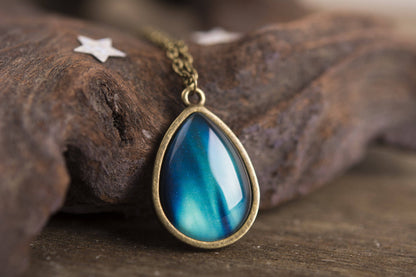 Aurora Borealis Necklace, Girlfriend Gift, Birthday Gift for Her, Sister, Galaxy Jewelry, Space Necklace, Northern Lights Arctic Sky, KP.1