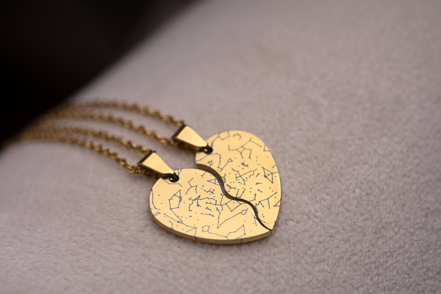 Set of 2 Split Heart Necklaces - Personalized Broken Heart Couple Jewelry - Custom Engraved Gift for Couples, Best Friends, Sisters, KP.4 x2