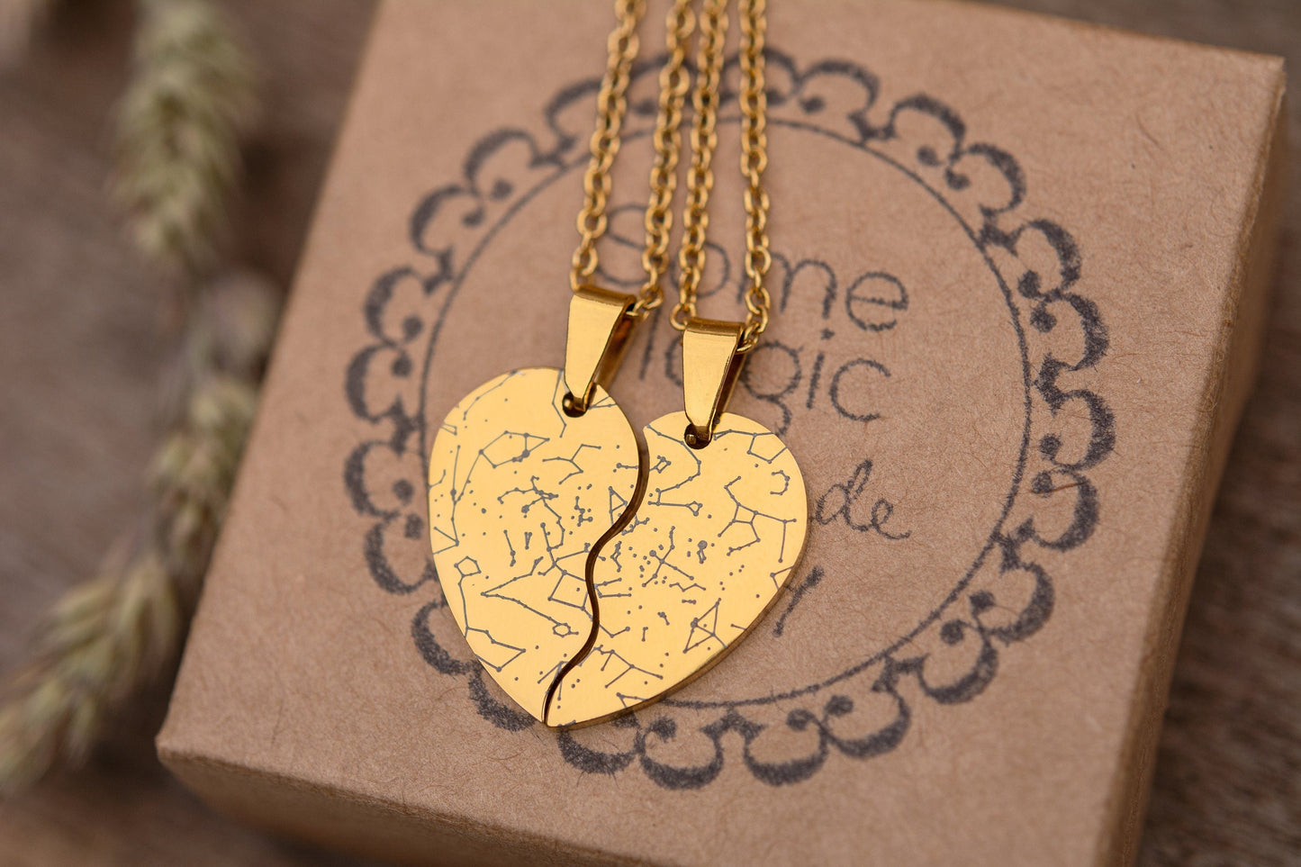 Set of 2 Split Heart Necklaces - Personalized Broken Heart Couple Jewelry - Custom Engraved Gift for Couples, Best Friends, Sisters, KP.4 x2