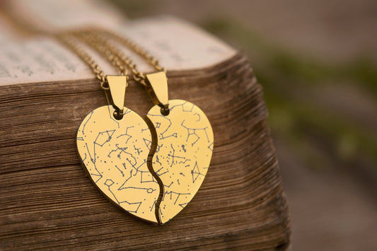 Set of 2 Split Heart Necklaces - Personalized Broken Heart Couple Jewelry - Custom Engraved Gift for Couples, Best Friends, Sisters, KP.4 x2