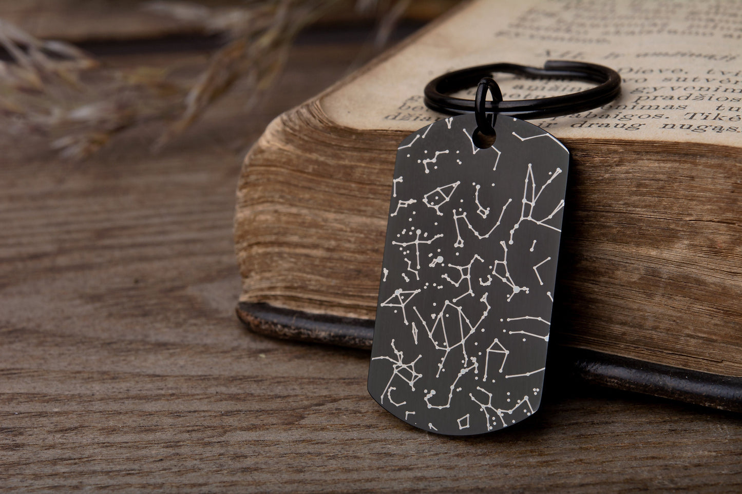 Custom Star Map Keychain, Engraved Personalized Night Sky Keyring, Star Map by Date, Birthday Gift for Men, Him, Father, Boyfriend Gift RP.2
