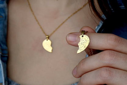 Set of 2 Split Heart Necklaces - Personalized Broken Heart Couple Jewelry - Custom Engraved Gift for Couples, Best Friends, Sisters, KP.4 x2