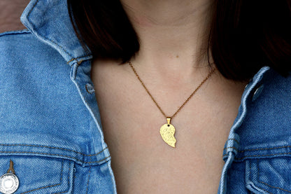 Set of 2 Split Heart Necklaces - Personalized Broken Heart Couple Jewelry - Custom Engraved Gift for Couples, Best Friends, Sisters, KP.4 x2