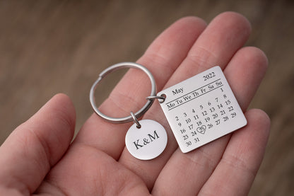 Personalized Calendar Keychain Date Keyring Gift Wedding Day Gift Special Date Gift Personalised Keyring Weddings Gift Anniversary Gift, C.2