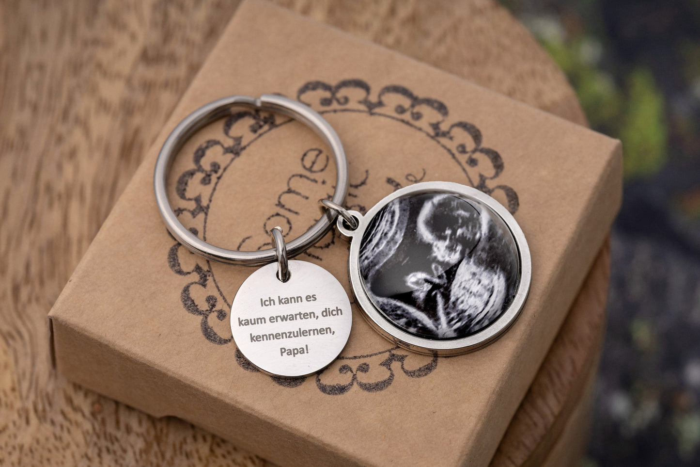 Baby Ultrasound Pregnancy Gifts for New Daddy to Be Keychain with Custom Ultrasound Scan Picture Personalized Keyring for Expecting Dad C.1