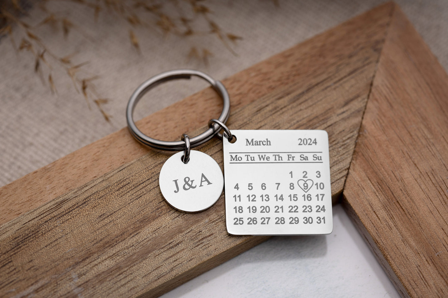 Personalized Calendar Keychain Date Keyring Gift Wedding Day Gift Special Date Gift Personalised Keyring Weddings Gift Anniversary Gift, C.2
