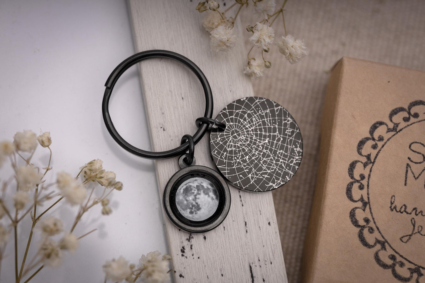 Personalized Birthday Gift for Him, Custom Star Map And Moon Phase Keychain, Night Sky by Date, First Date or Wedding Anniversary Gift, RP.1
