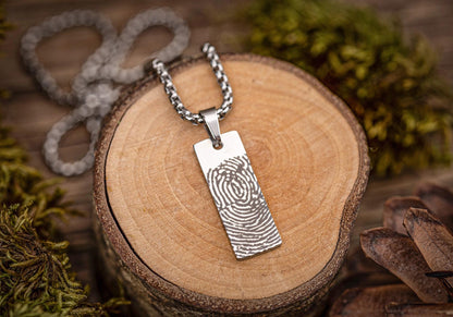 Fingerprint Memorial Necklace for Men or Women, Keepsake Pendant for Him or Her, Grief Gift, Loss of Mother or Father, Dad or Mom, KP.2/C.2