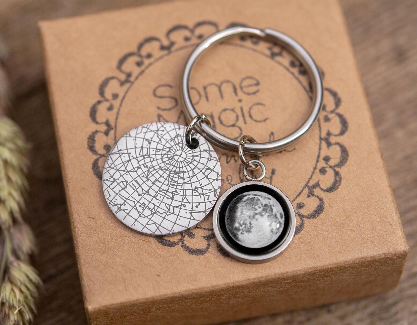 Personalized Birthday Gift for Him, Custom Star Map And Moon Phase Keychain, Night Sky by Date, First Date or Wedding Anniversary Gift, RP.1