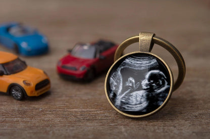 Custom Ultrasound Photo Keychain, Sonogram or Ultrasound Picture Gift, Pregnancy Gift, Expecting Gift, Daddy To Be Gift, Mommy To Be, C.1