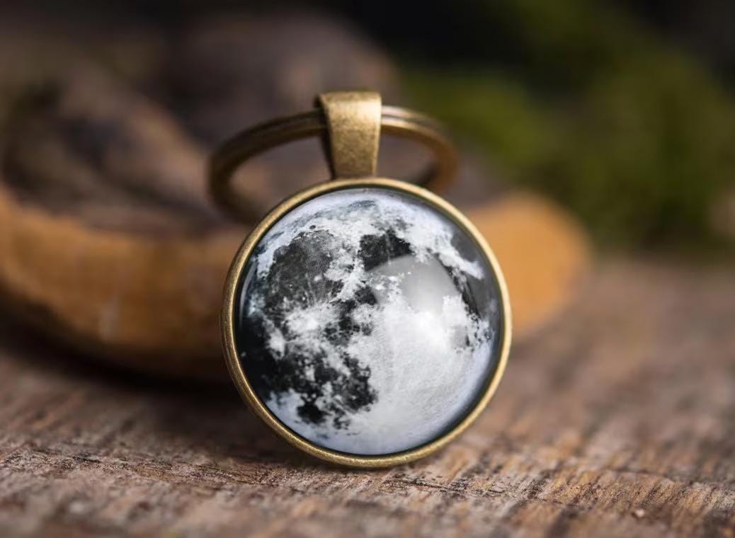 Full Moon Keychain, Handmade Gift, Gift for Men, Boyfriend Gift, Moon Jewelry, Moon Keyring, Husband Gift, Gift for Women, Girlfriend, C.1