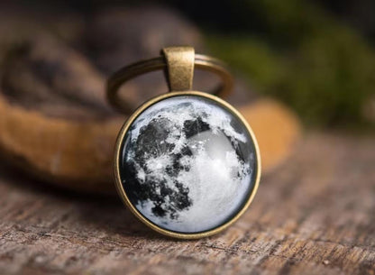 Full Moon Keychain, Handmade Gift, Gift for Men, Boyfriend Gift, Moon Jewelry, Moon Keyring, Husband Gift, Gift for Women, Girlfriend, C.1