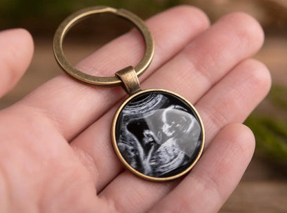 Custom Ultrasound Photo Keychain, Sonogram or Ultrasound Picture Gift, Pregnancy Gift, Expecting Gift, Daddy To Be Gift, Mommy To Be, C.1
