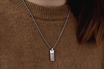 Fingerprint Memorial Necklace for Men or Women, Keepsake Pendant for Him or Her, Grief Gift, Loss of Mother or Father, Dad or Mom, KP.2/C.2
