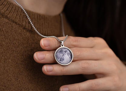 Moon Necklace for Men with Custom Lunar Phase from Your Special Date, Personalized Jewelry - Birthday or Anniversary Gift for Him, RP.1