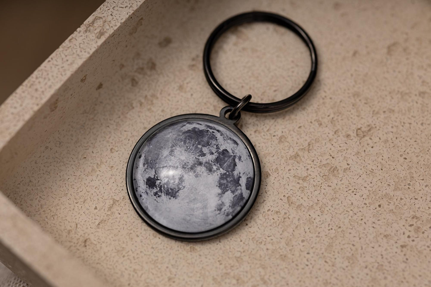 Custom Moon Phase Keychain, Personalized Gift for Him or Her, Christmas Gift for Boyfriend or Girlfriend, Birthday Gift for Dad or Mom, RP.1