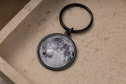 Custom Moon Phase Keychain, Personalized Gift for Him or Her, Christmas Gift for Boyfriend or Girlfriend, Birthday Gift for Dad or Mom, RP.1