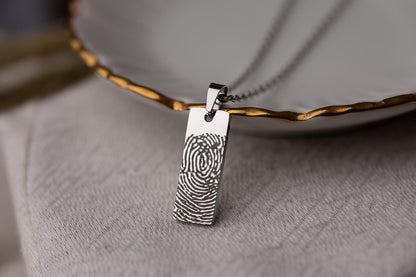Fingerprint Memorial Necklace for Men or Women, Keepsake Pendant for Him or Her, Grief Gift, Loss of Mother or Father, Dad or Mom, KP.2/C.2